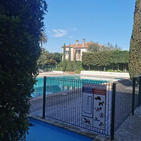 Magnificent In Tropez * 圣特罗佩